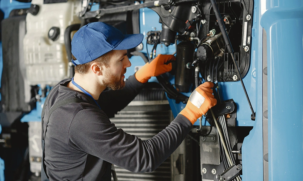 Top 10 Truck Preventive Maintenance Tips for Smooth, Safe Driving